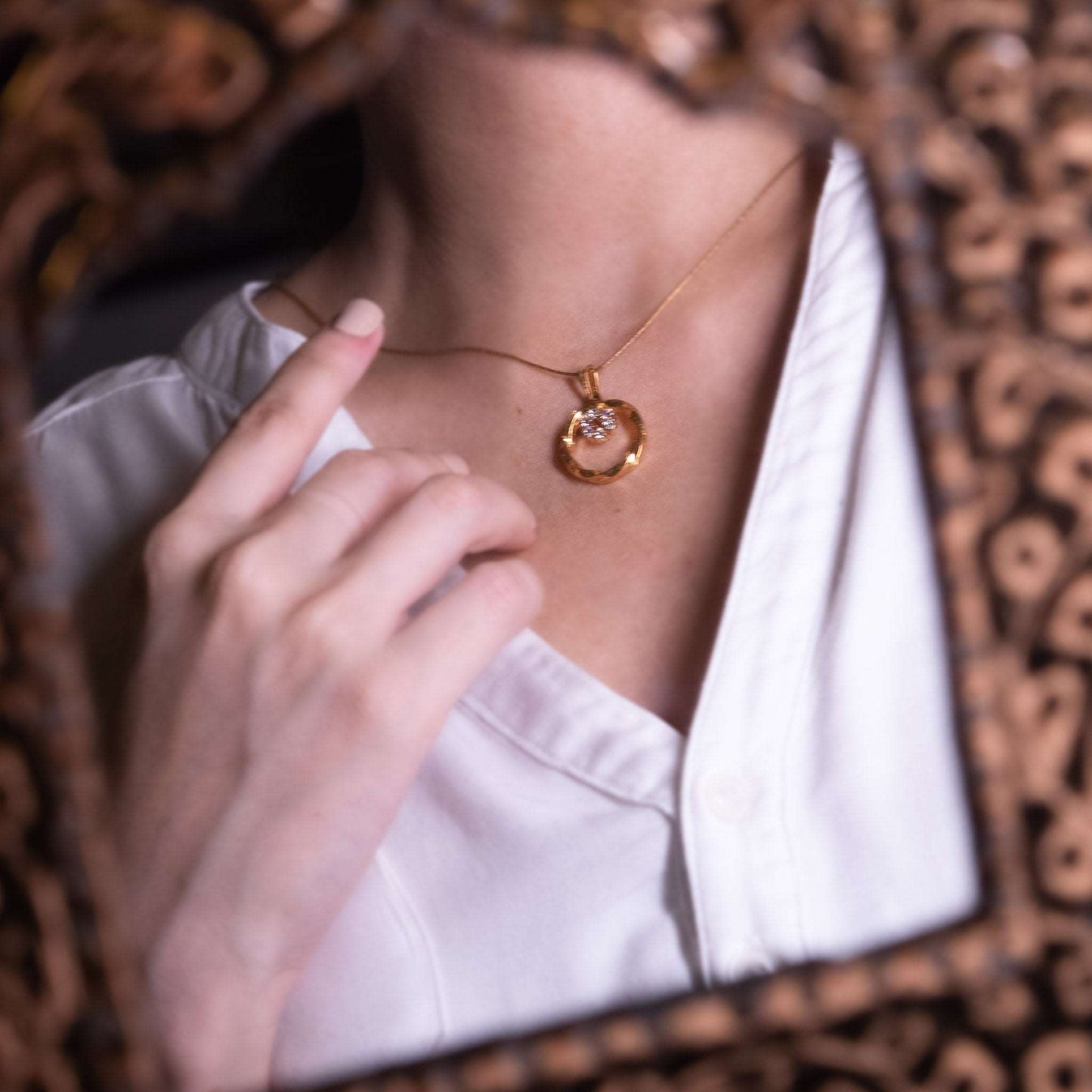 Twisted Circular Set