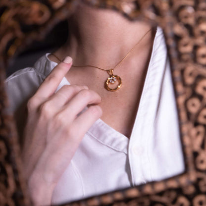 Twisted Circular Set