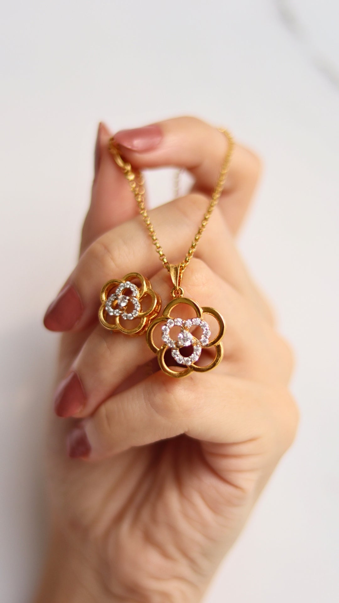 Rossette Zircon Set